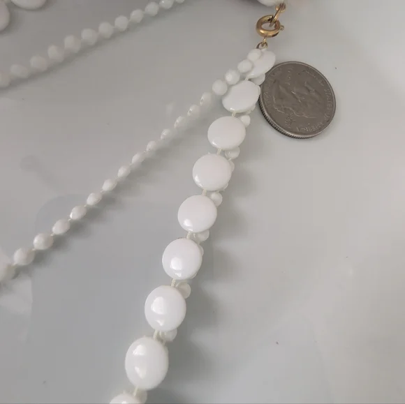Vintage 3 strand Lightweight White Bead Necklace. Flowy necklace Coastal Cowgirl - Picture 4 of 4